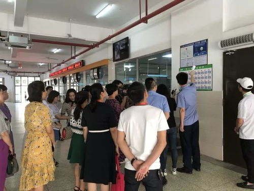 保障食安，助力高考——晋江食品安全寻访团走进养正中学